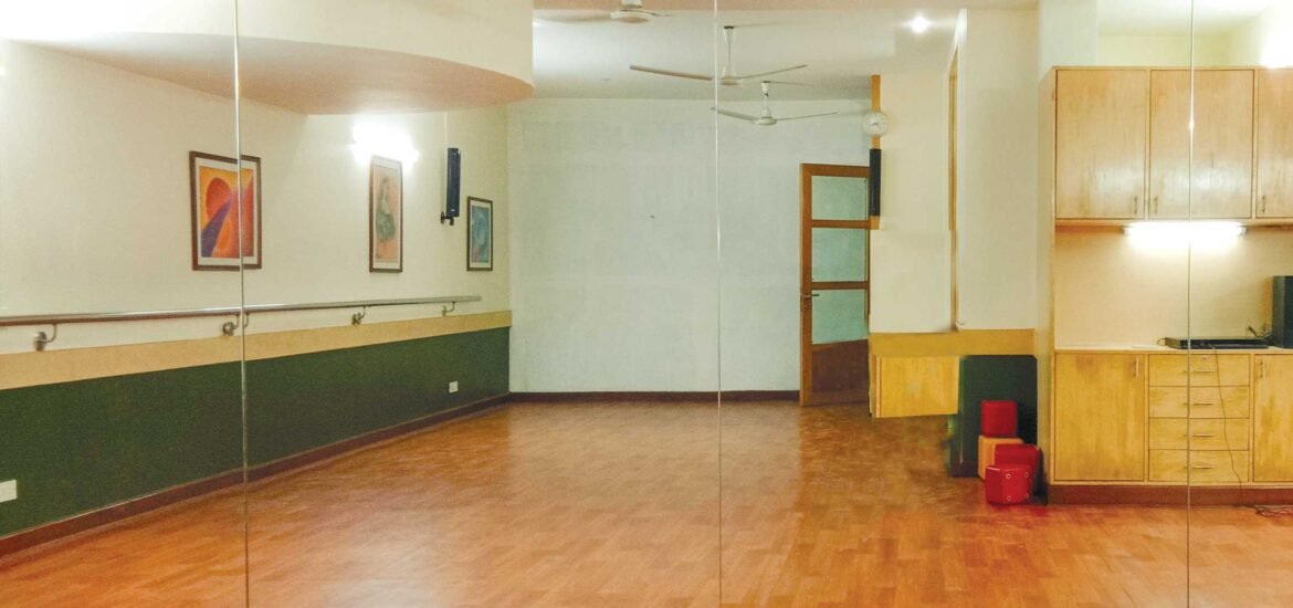 "studio rental Delhi dance studio rental Delhi music studio rental Delhi rehearsal space Delhi photography studio rental Delhi fitness studio rental Delhi workshop space Delhi Safdarjung Enclave studio rental