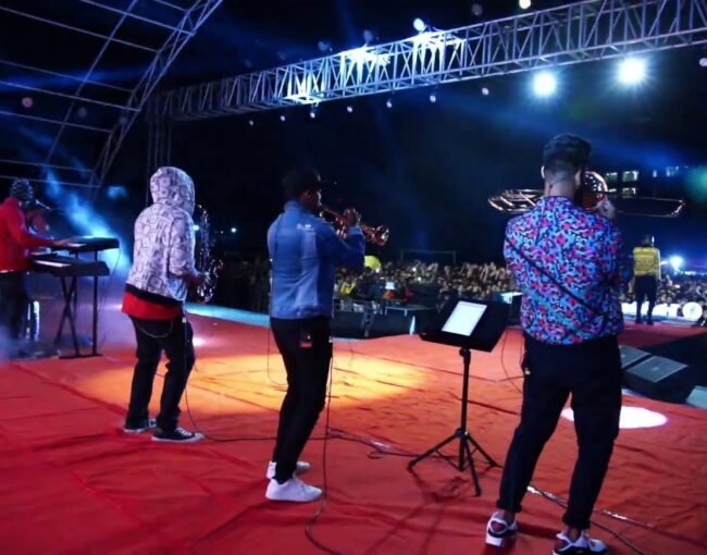 Benny Dayal, live performer, playback singer, Indian singer, Bollywood singer, concert, live shows, stage performer, versatile singer, energetic performer, music industry